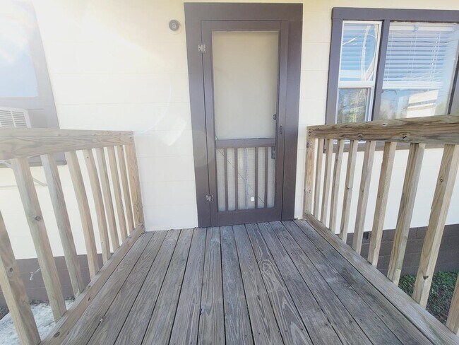 Foto del edificio - 1307 Elberta Dr