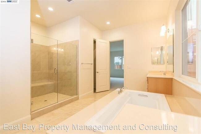 Building Photo - 4 br, 4.5 bath House - 33416 Pony Loop