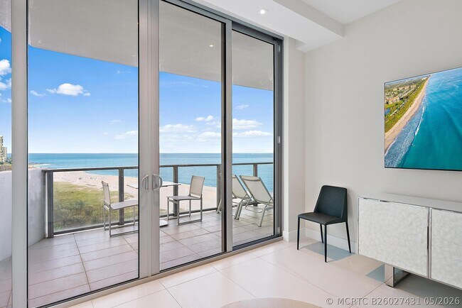 Building Photo - 3100 N Ocean Dr