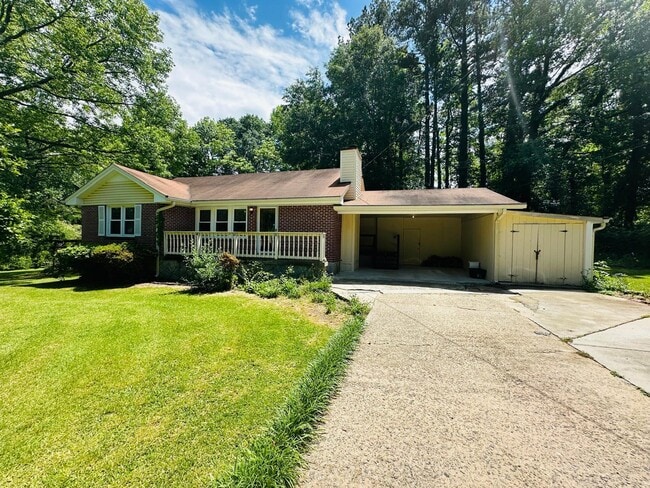 Fantastic Full Brick Ranch - Fantastic Full Brick Ranch Apartment