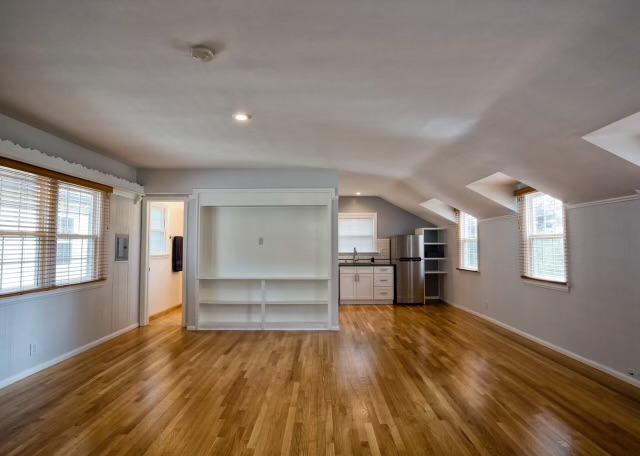 Foto del edificio - 4435 Ledge Ave