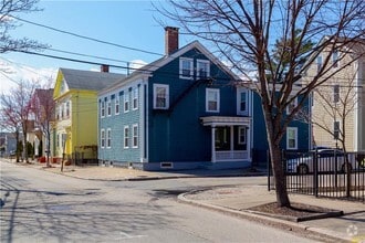 Building Photo - 2 Ringgold St