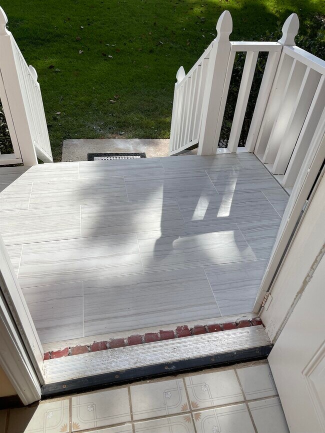 Foto del edificio - 152 Rountree Rd