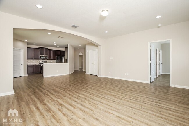 Building Photo - 2066 Rhesus Vw