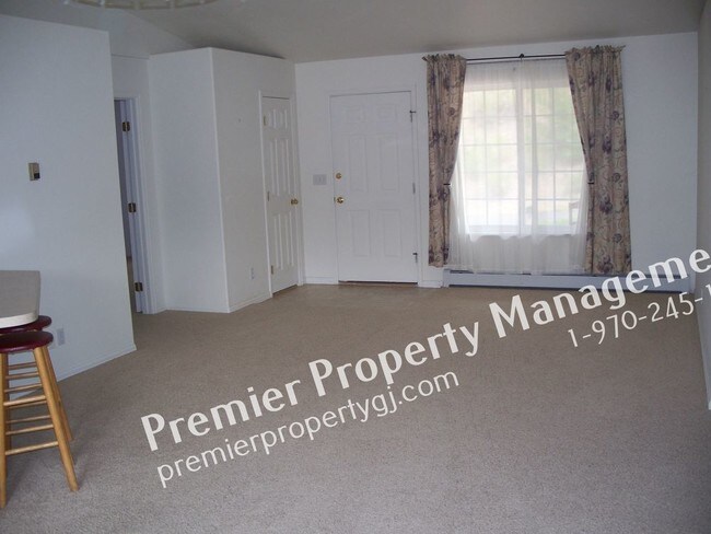 Foto del edificio - Redlands 3 Bath 2 Bath Duplex