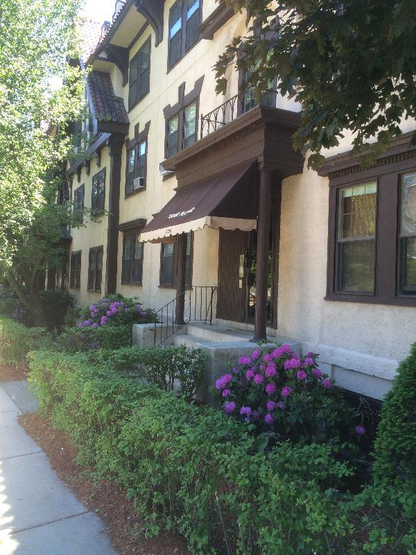 Building Photo - 1730 Commonwealth Ave