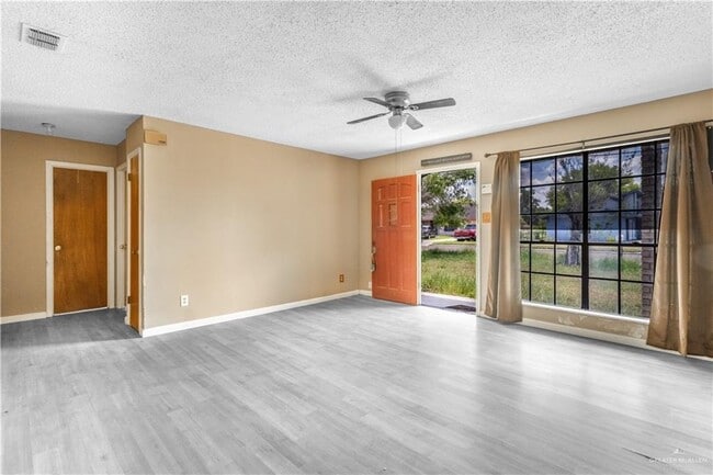 Foto del edificio - 1802 Hunt Ave
