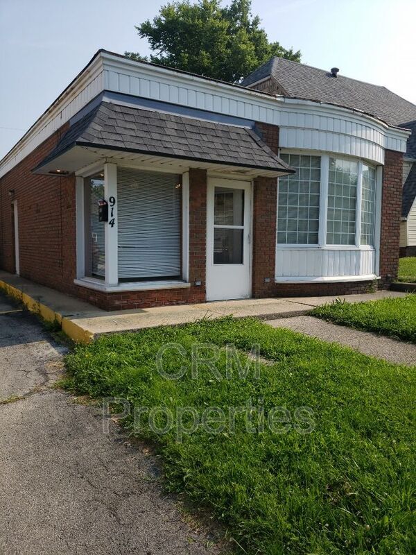 Building Photo - 914 W Jackson St