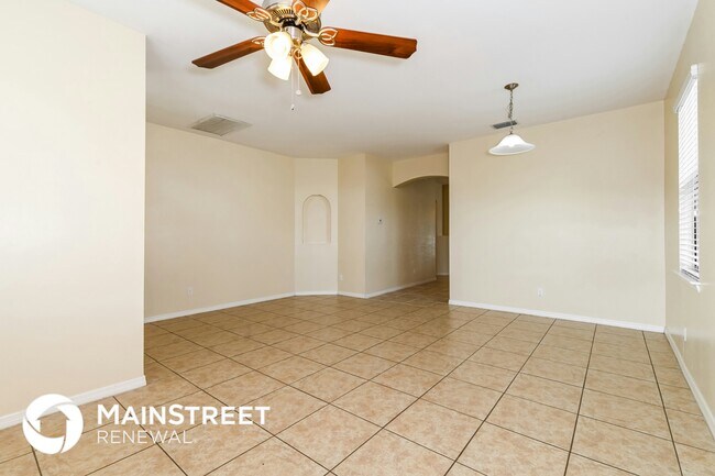 Building Photo - 502 SW 19th Ln