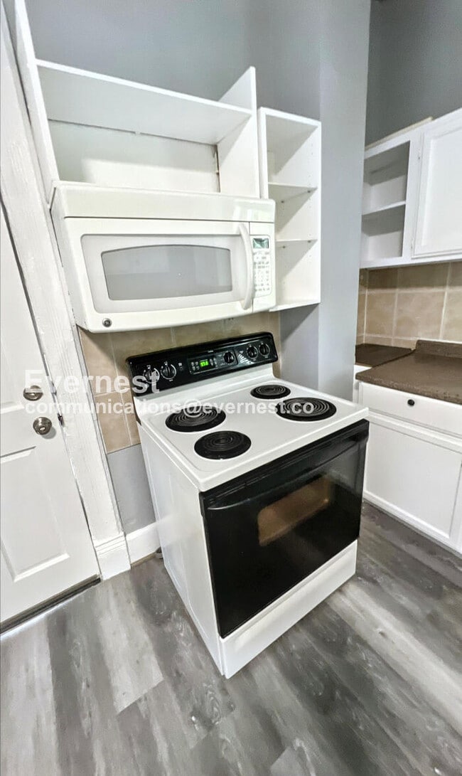 Foto del edificio - 3226 Smart Ave