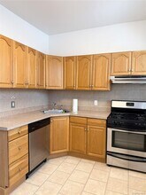 Building Photo - 18-31 25th Rd