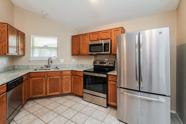 Building Photo - 405 Lemon Dr