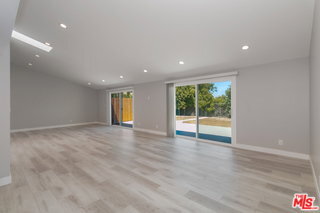 Foto del edificio - 5634 Mason Ave
