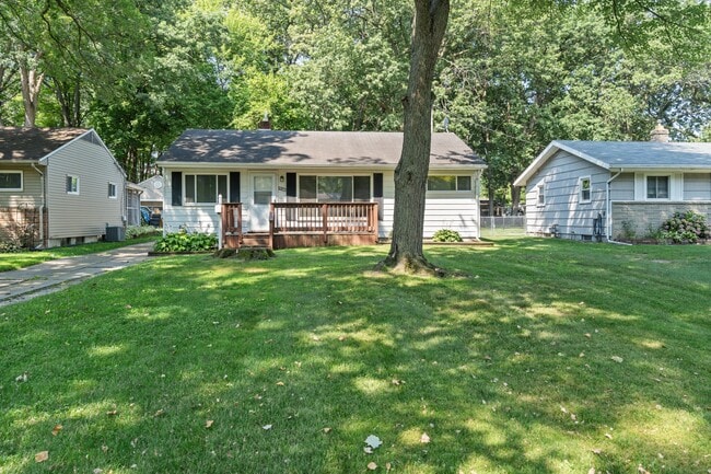 Building Photo - 5323 Winona Dr