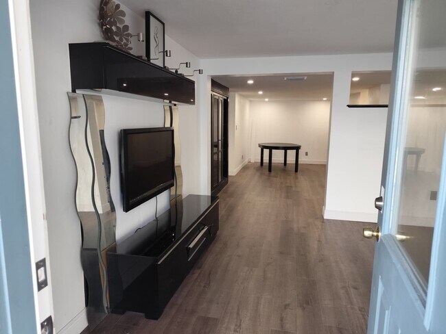 Foto del edificio - 320 Lakeview St