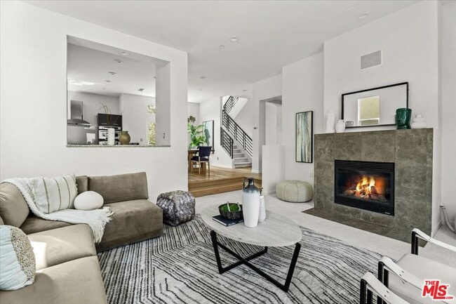 Building Photo - 13027 Bluff Creek Dr
