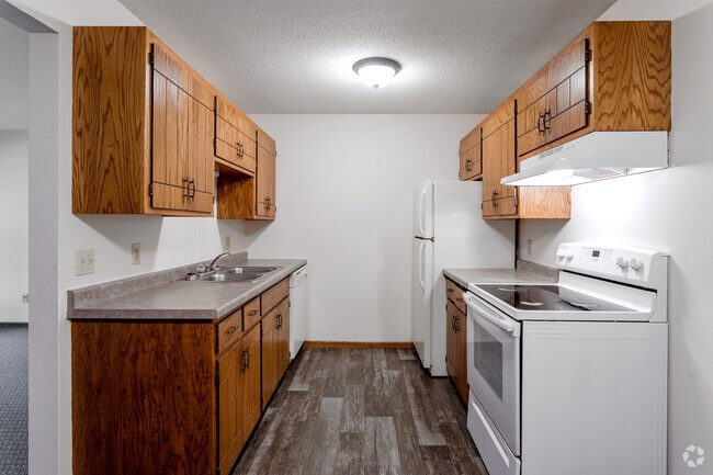 2BR, 1BA - Stearnsway Apartments