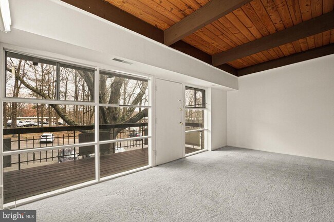 Building Photo - 4333 Americana Dr
