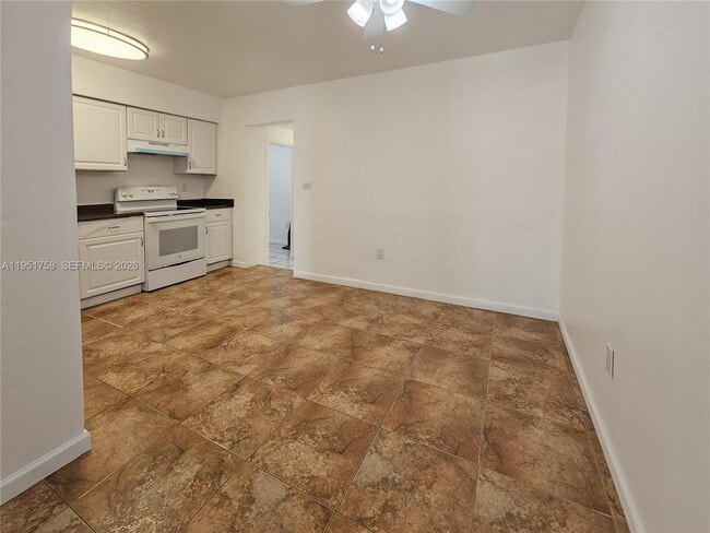 Foto del edificio - 201 SW 30th Ct