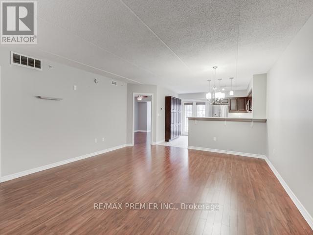 Photo du bâtiment - 1380 Main St E