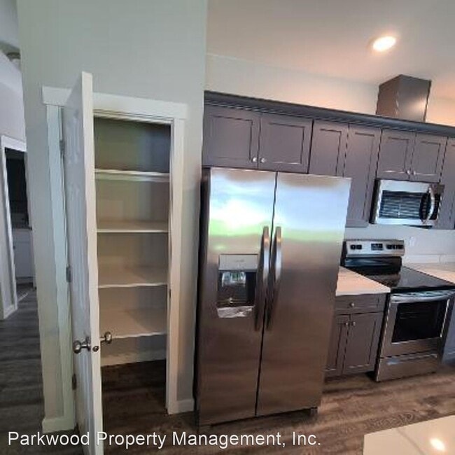 Foto del edificio - 2 br, 1 bath House - 17621 Vine Lane SE