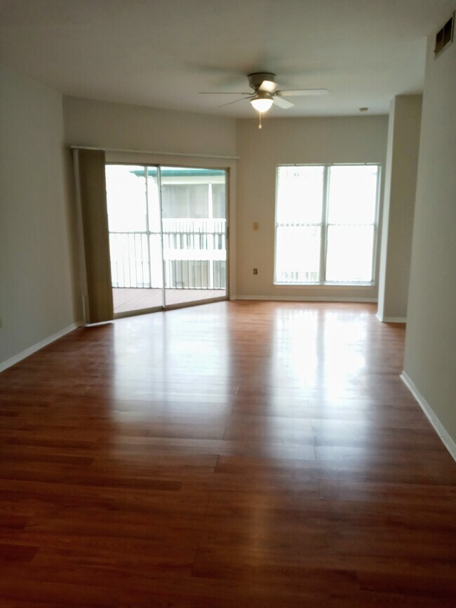 4211 Chatham Oak Ct Unit 118, Tampa, FL 33624 Condo for Rent in Tampa