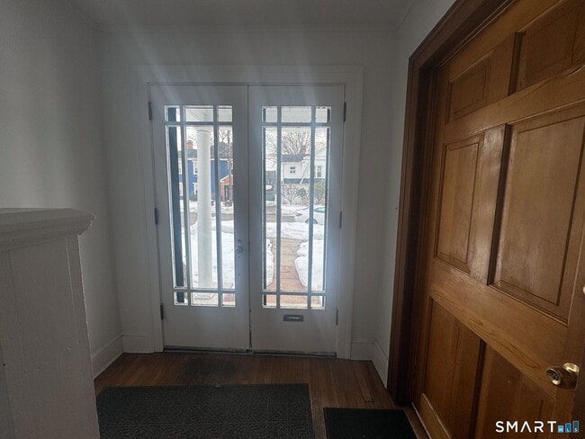 Building Photo - 75 Elihu St