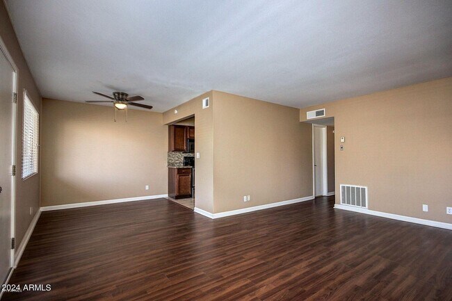 Foto del edificio - 1702 W Tuckey Ln