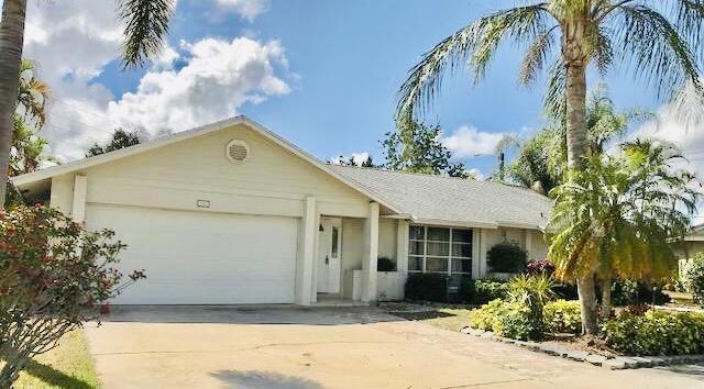 Foto principal - 1925 Shower Tree Way