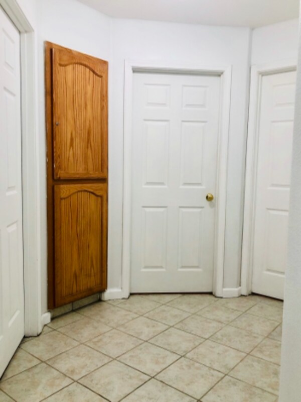 Foto del edificio - 128 E Main St