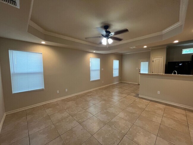 Building Photo - 6602 Mia Way