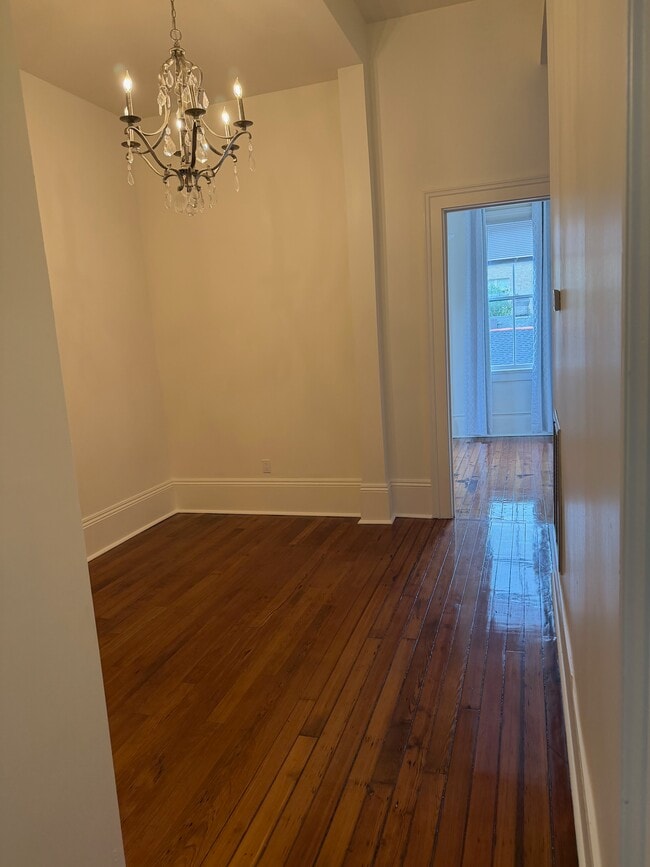 Sala de estar - 4223 Prytania St