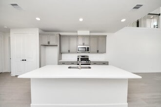 Building Photo - 4324 Avron Dr