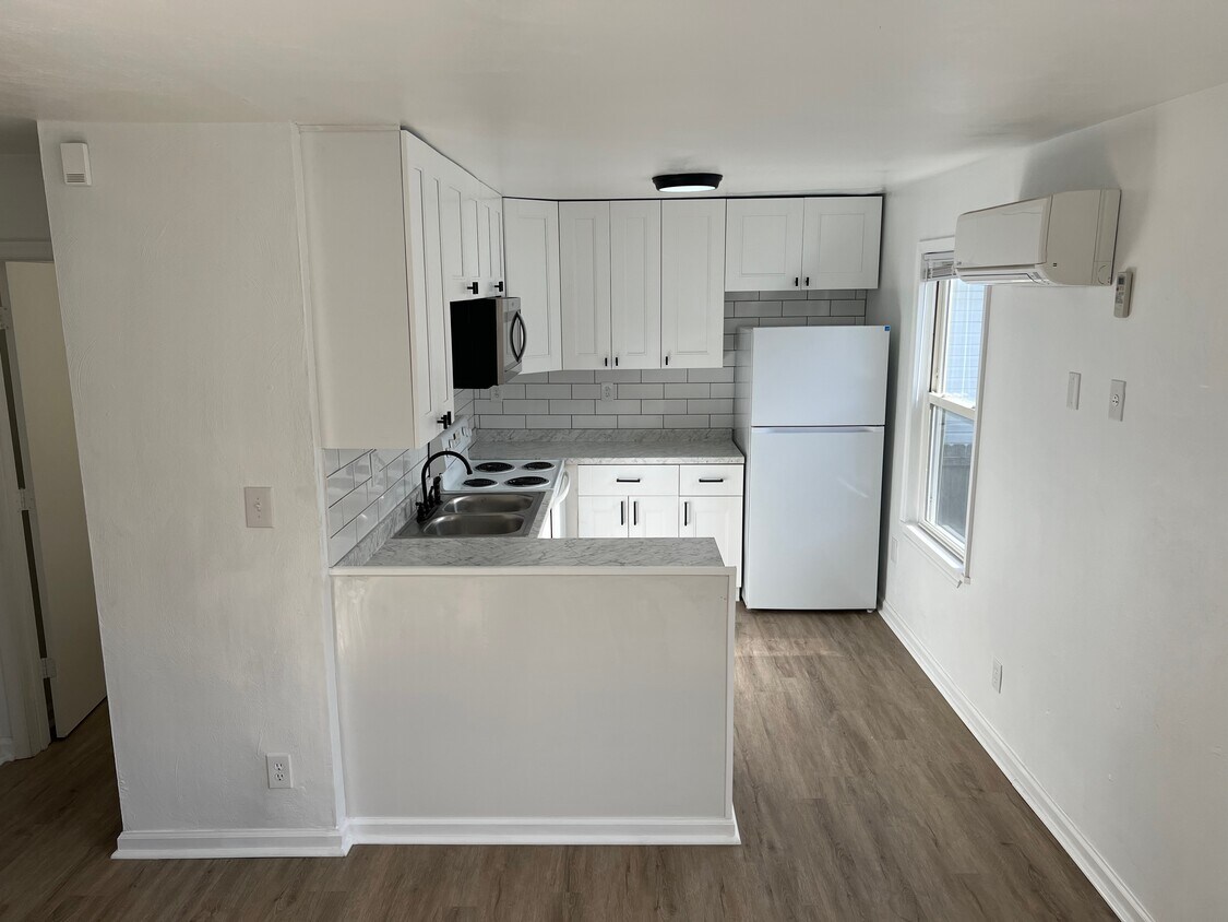 Foto principal - 9604 19th Bay St