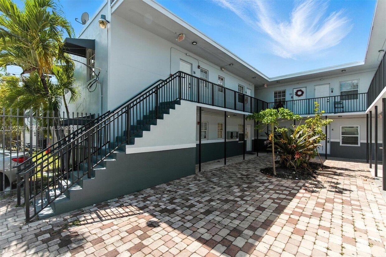 Foto principal - 3615 Thomas Ave