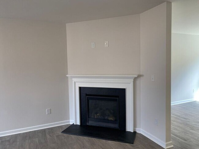 Building Photo - 45 Hamrick Dr