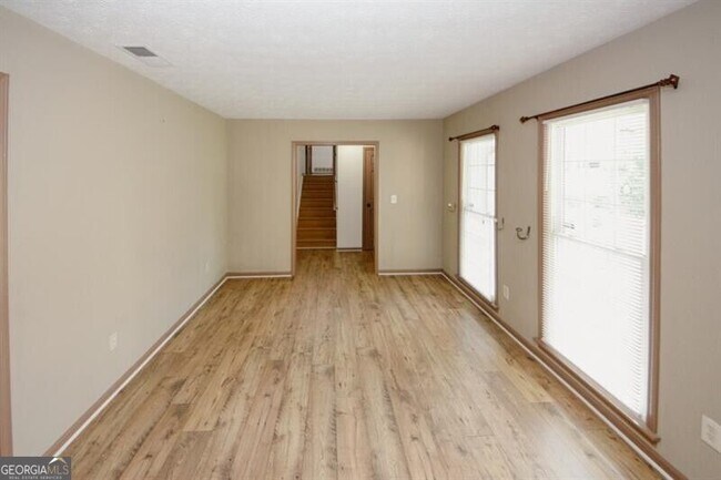 Building Photo - 4033 Scenic Mountain Dr SW