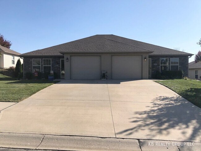 Foto del edificio - 3 Bed Single Level Duplex in Blue Springs;...