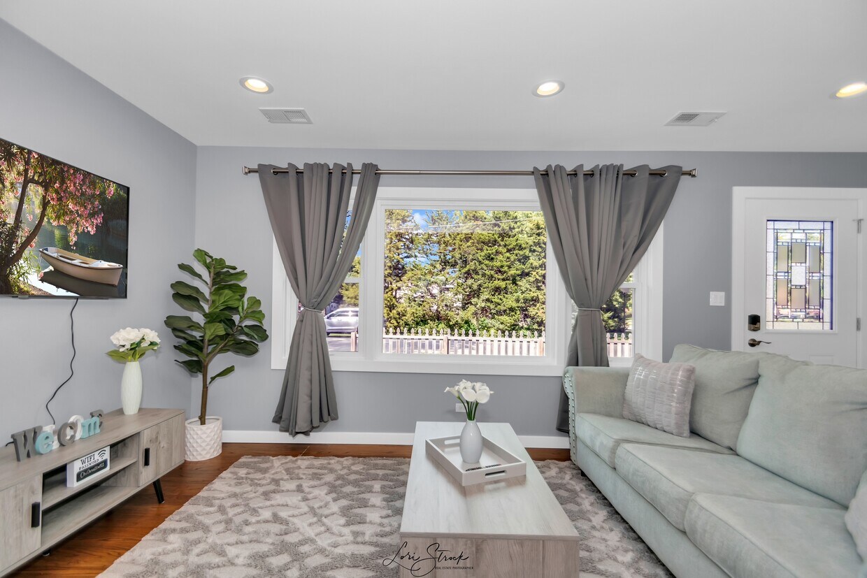 Foto principal - 18W311 14th St