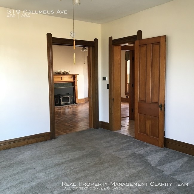 Building Photo - Fostoria 4 Bedroom Century Home