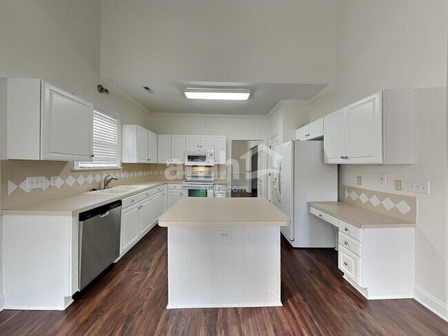 Foto del edificio - 8005 Red Oaks Trl