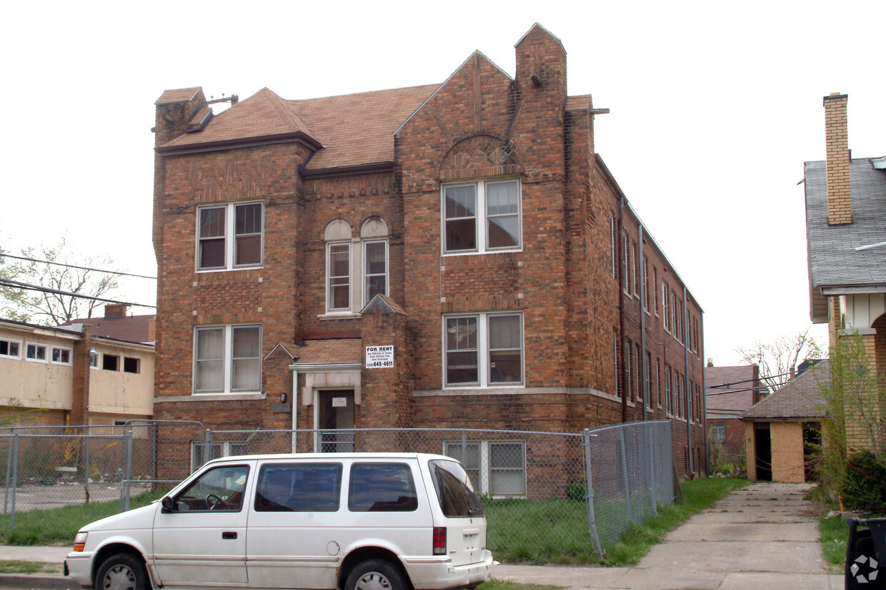 Building Photo - 18029 Schoenherr St