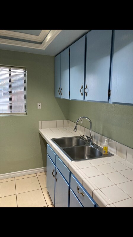 Foto del edificio - 329 W 1st St