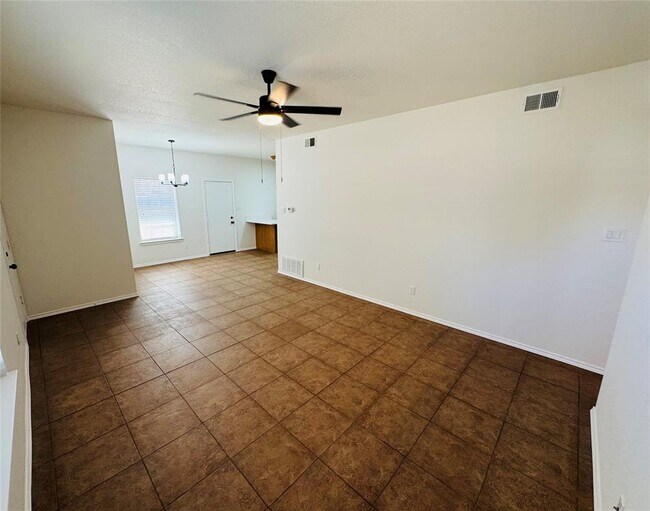 Building Photo - 407 Bent Wood Dr