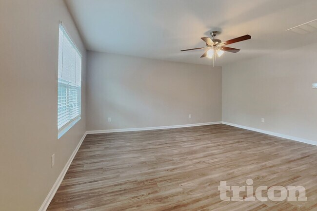 Foto del edificio - 2133 Bethany Trace Ln