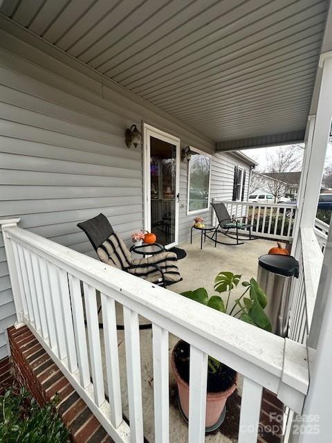 Building Photo - 705 Washington Ln