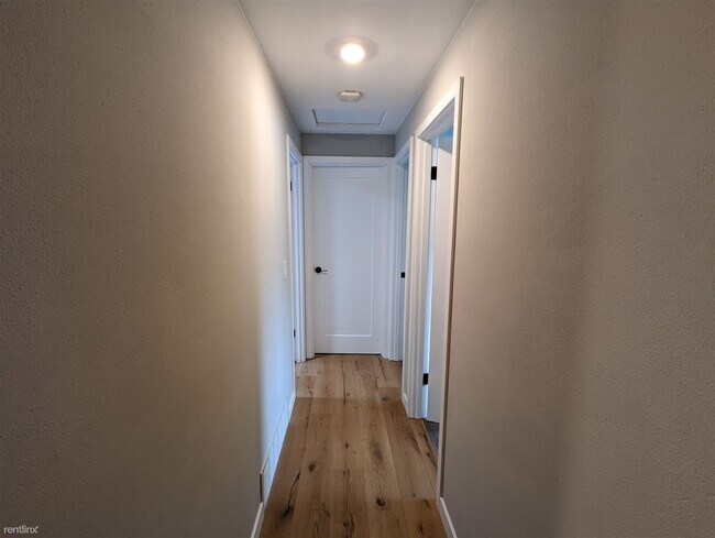 Foto del edificio - 4 br, 2 bath House - 610 Maywood Lane
