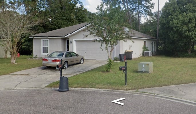 Primary Photo - 3013 Thorn Glen Ct