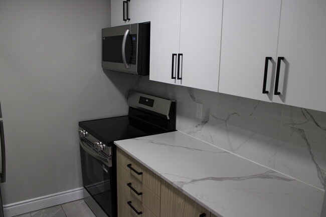 Building Photo - 21 Holborn Drive