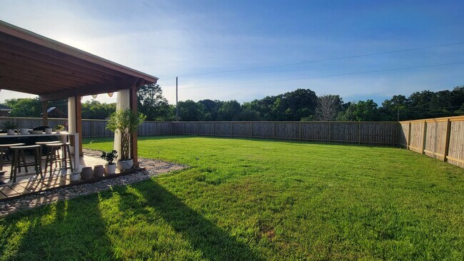 Foto del edificio - 7301 Anna Rose Dr